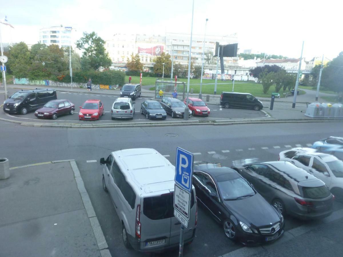 Apartman Van Ng Praga Zewnętrze zdjęcie